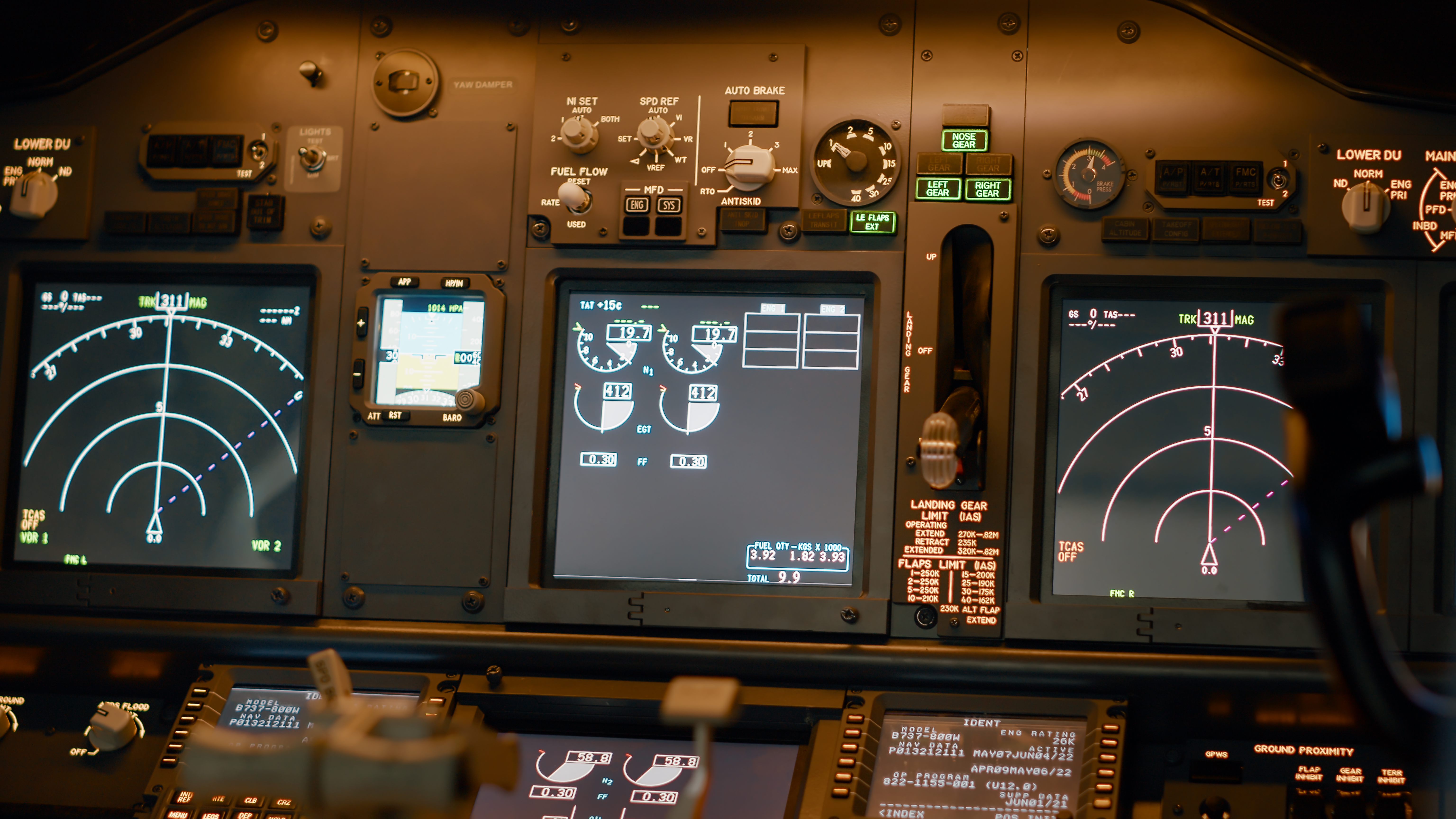 Avionics & Instruments